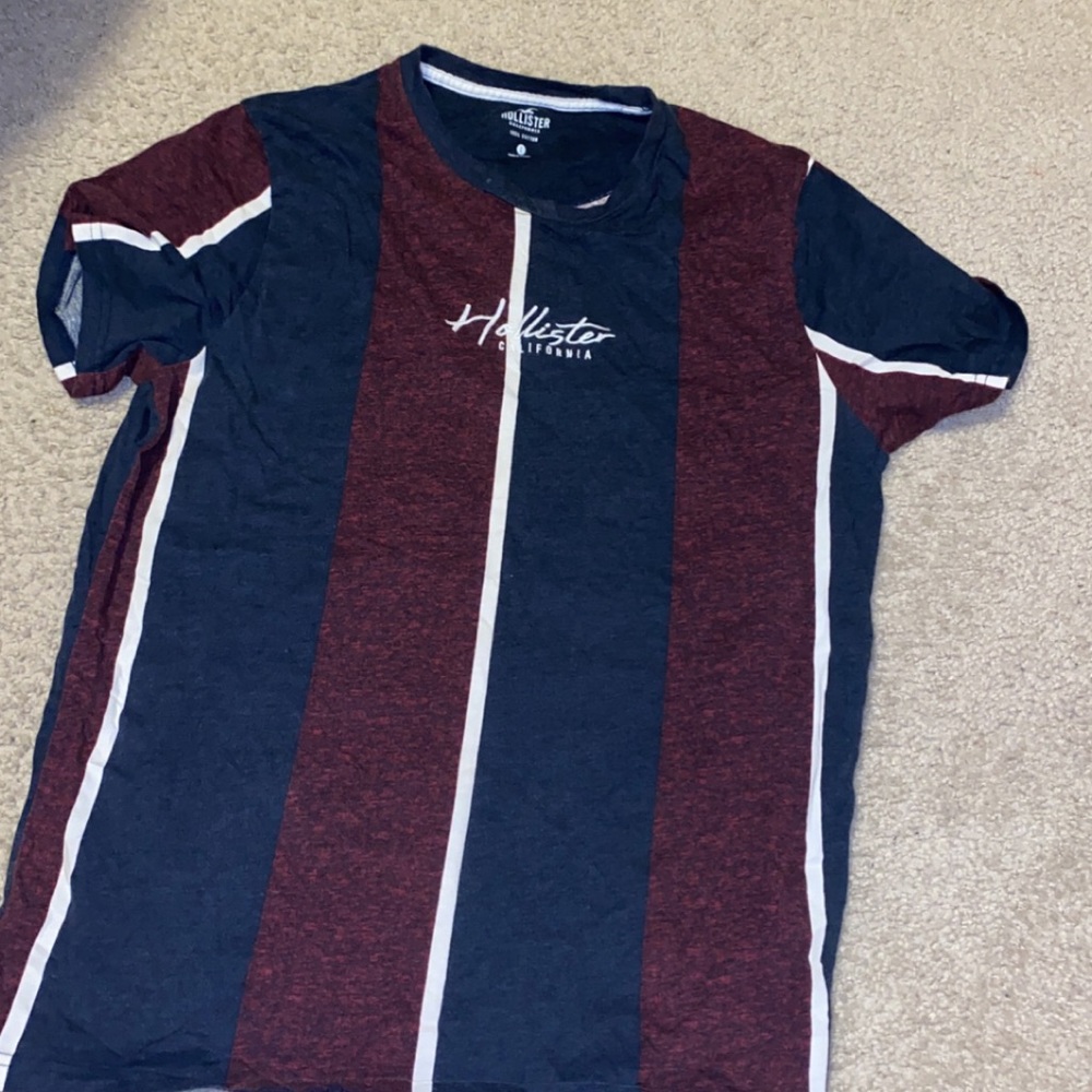 Hollister shirt !